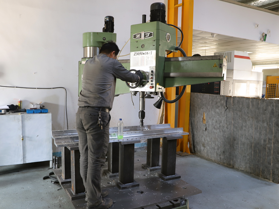 龍(lóng)門銑床加工
