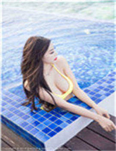 《欧美熟妇巨乳》