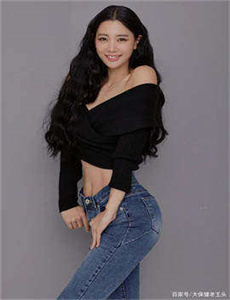 《美脚妻》